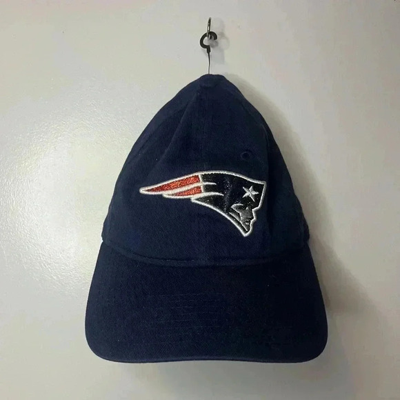Women’s New England Patriots Strap back New Era Ball Cap NFL Lightly Worn - Picture 1 of 4